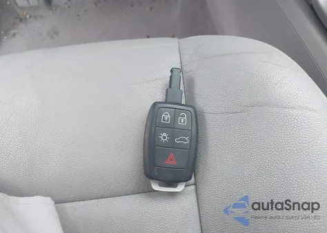 2008 Volvo V50 2.4I из США, поврежденный, VIN YV1MW382182407052